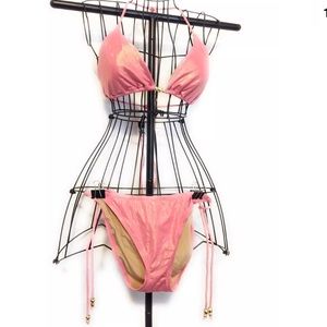 Victoria’s Secret string bikini